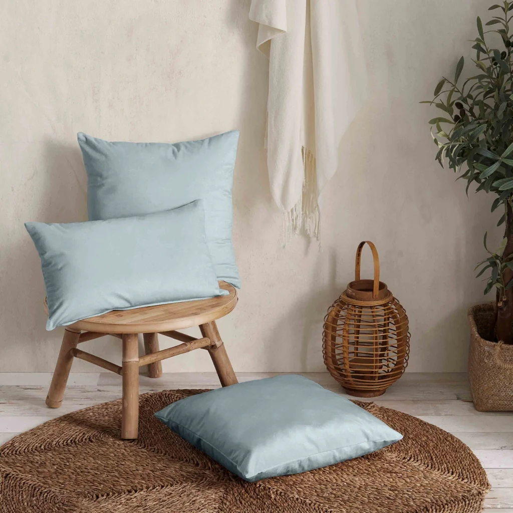 Cuscino quadrato velluto azzurro chiaro - NAURU - Image 3