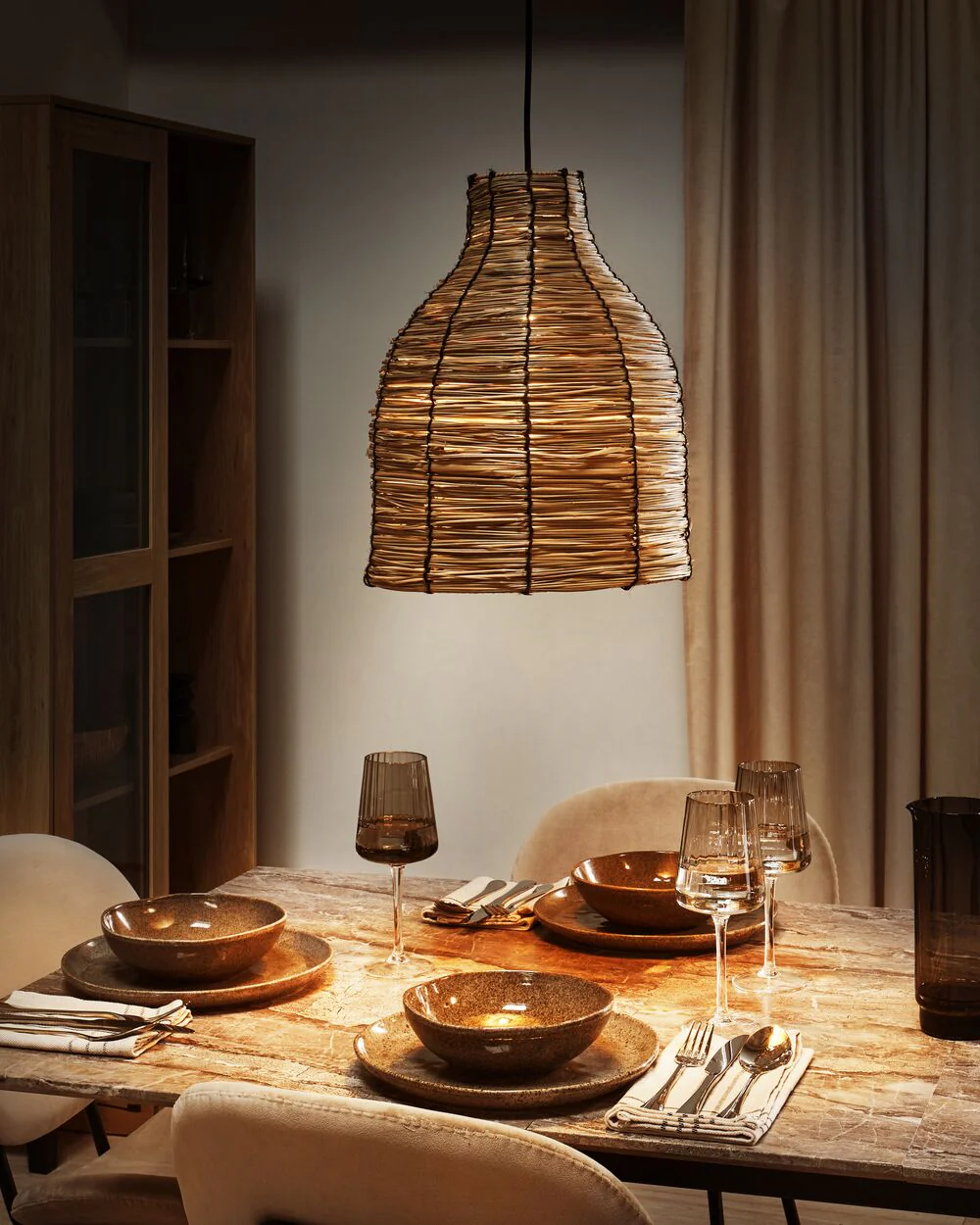 Lampada a sospensione con paralume in fieno naturale, base in ferro nero, lampada a sospensione Boho Lightning, soggiorno, camera da letto, ingresso. - Image 3