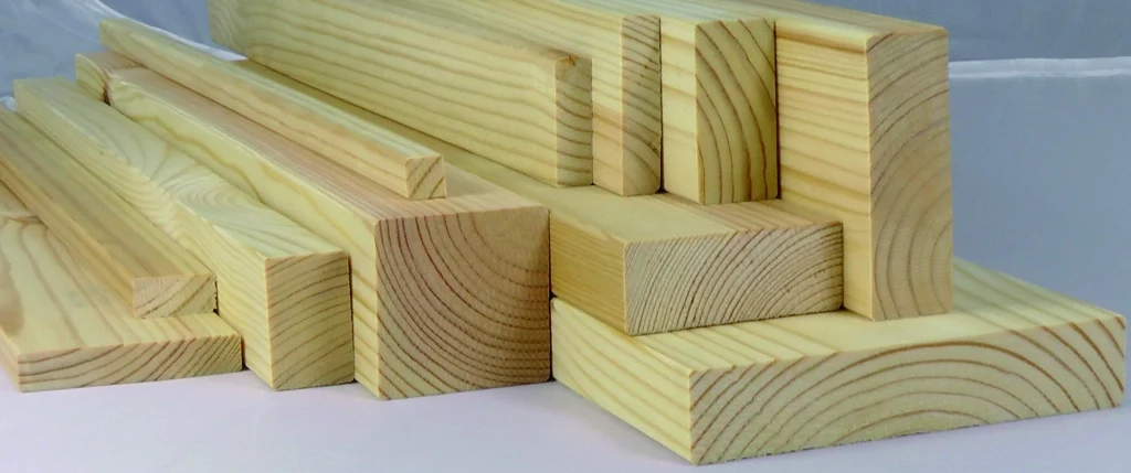 LISTELLO IN LEGNO DI ABETE   mm. 15x45x200 cm. 21.00 pz