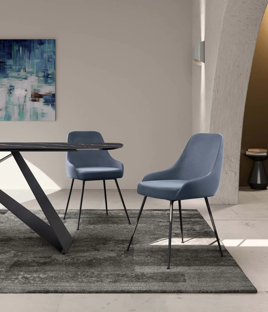 Sedia da pranzo Nandy in microfibra avio con gambe in metallo nero - Design ergonomico e imbottito - Stones