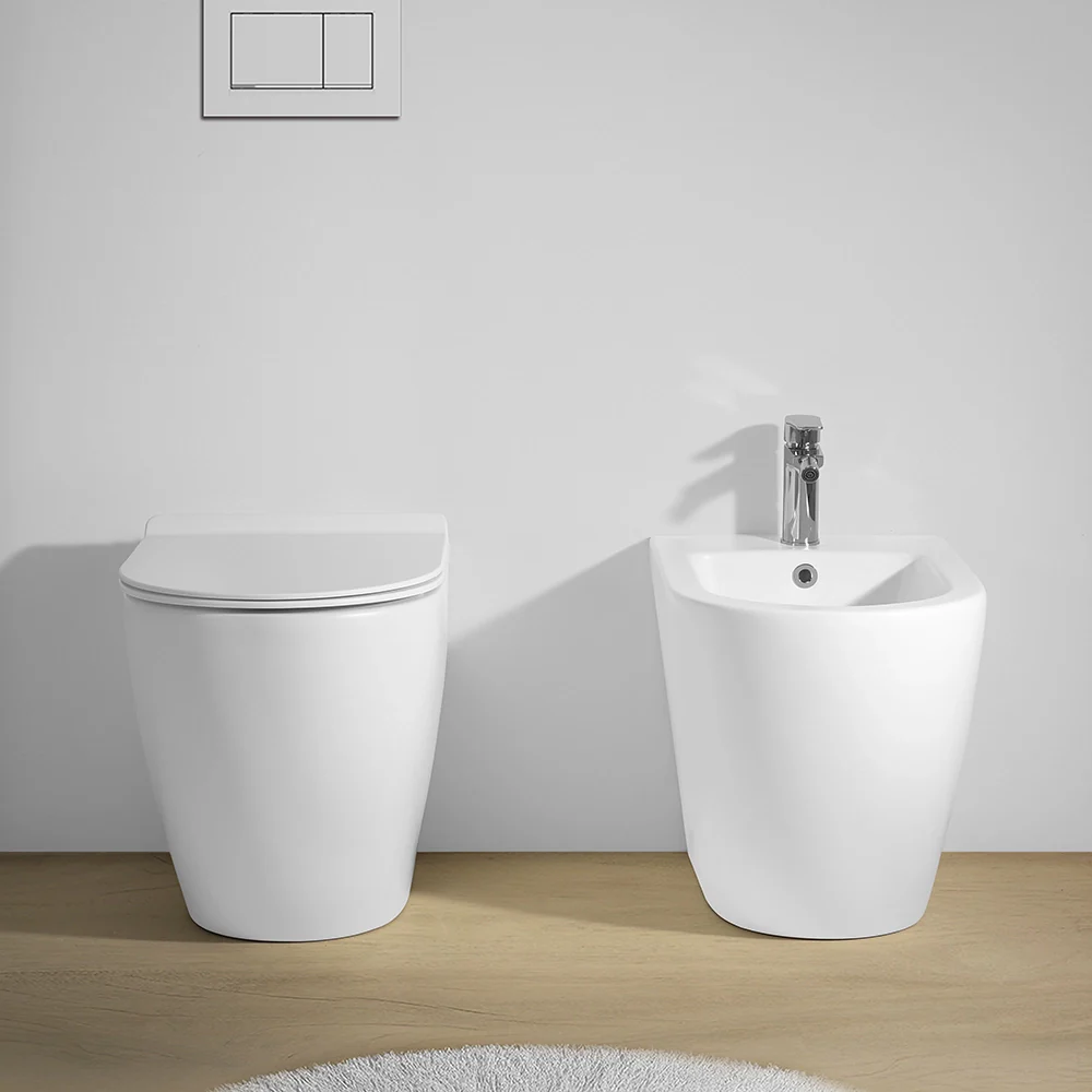 Sanitari Filomuro in ceramica bianca opaca con copriwc e scarico tornado Tokyo - Image 6